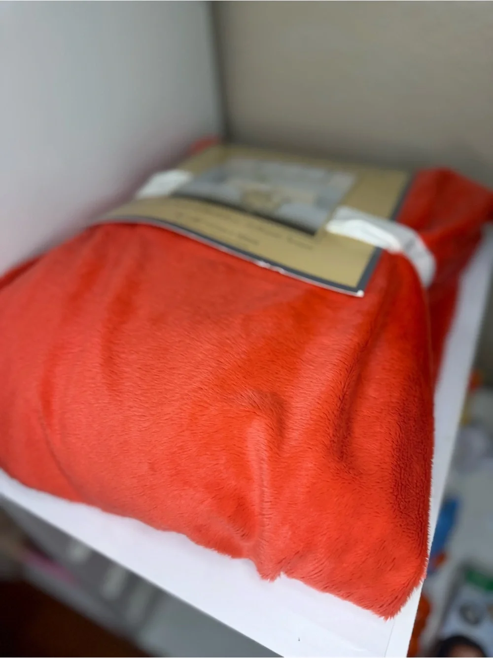 Red Plush Throw Blanket - Soft Cozy Home Bedding